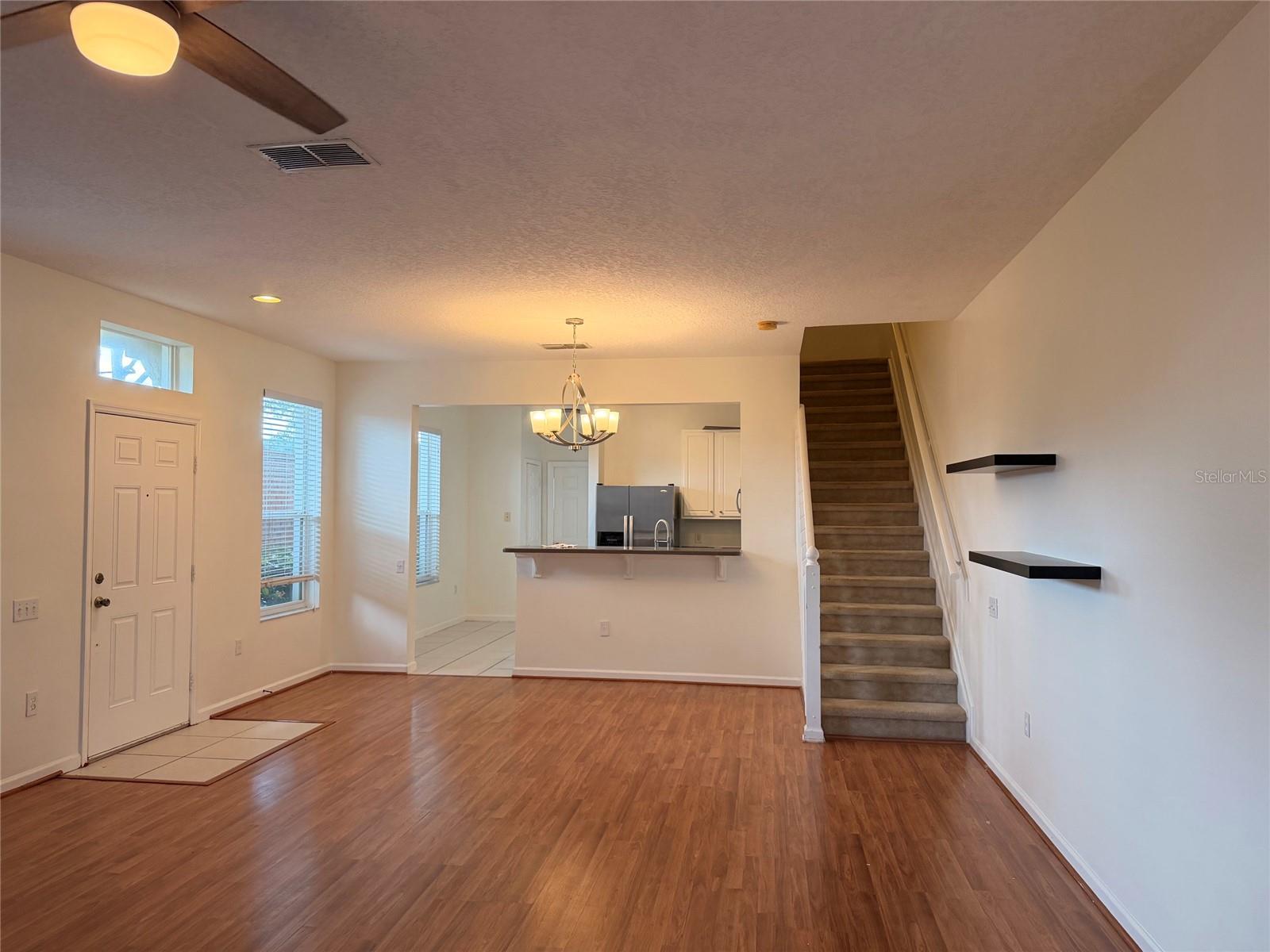 O6422736 Property Photo 7