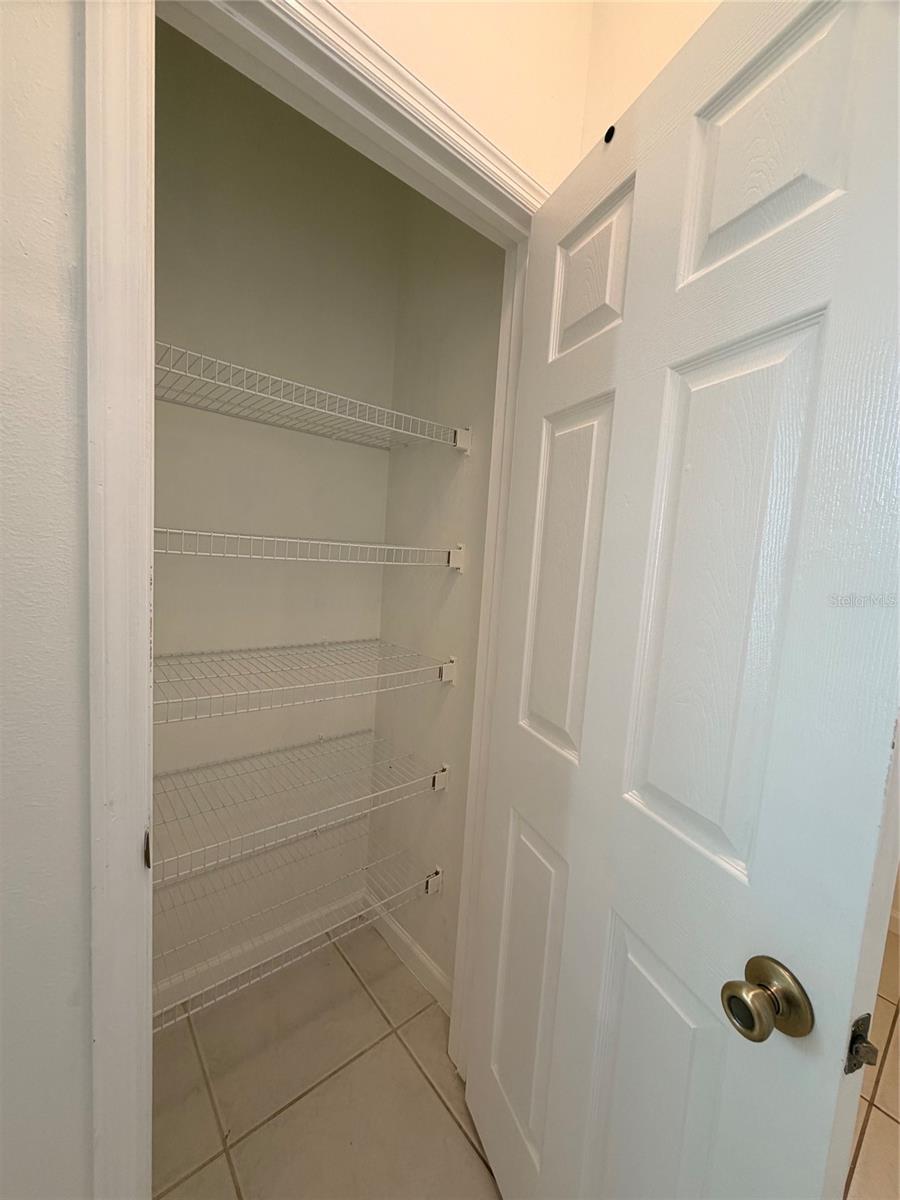 O6422736 Property Photo 11