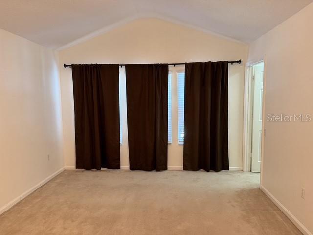 O6422736 Property Photo 24