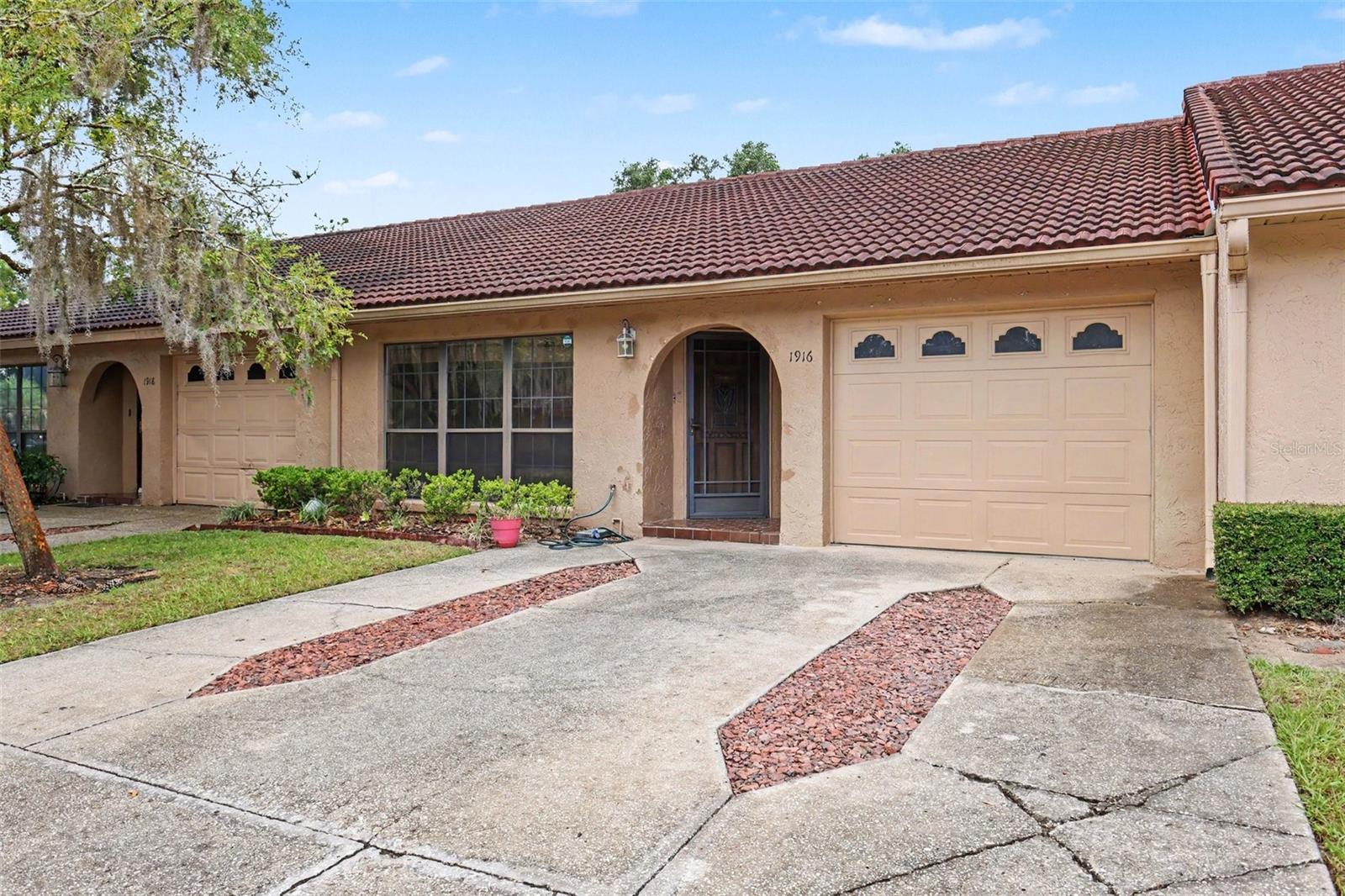 1916 Sw 34th Ct Property Photo 1