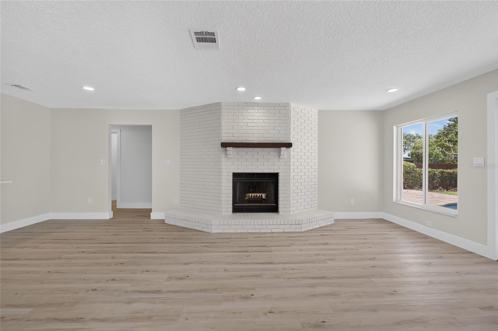 1225 Hoffner Ave Property Photo 23