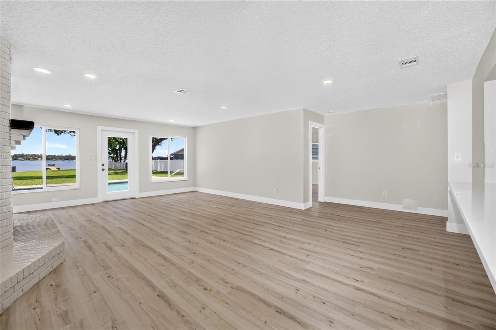 1225 Hoffner Ave Property Photo 24