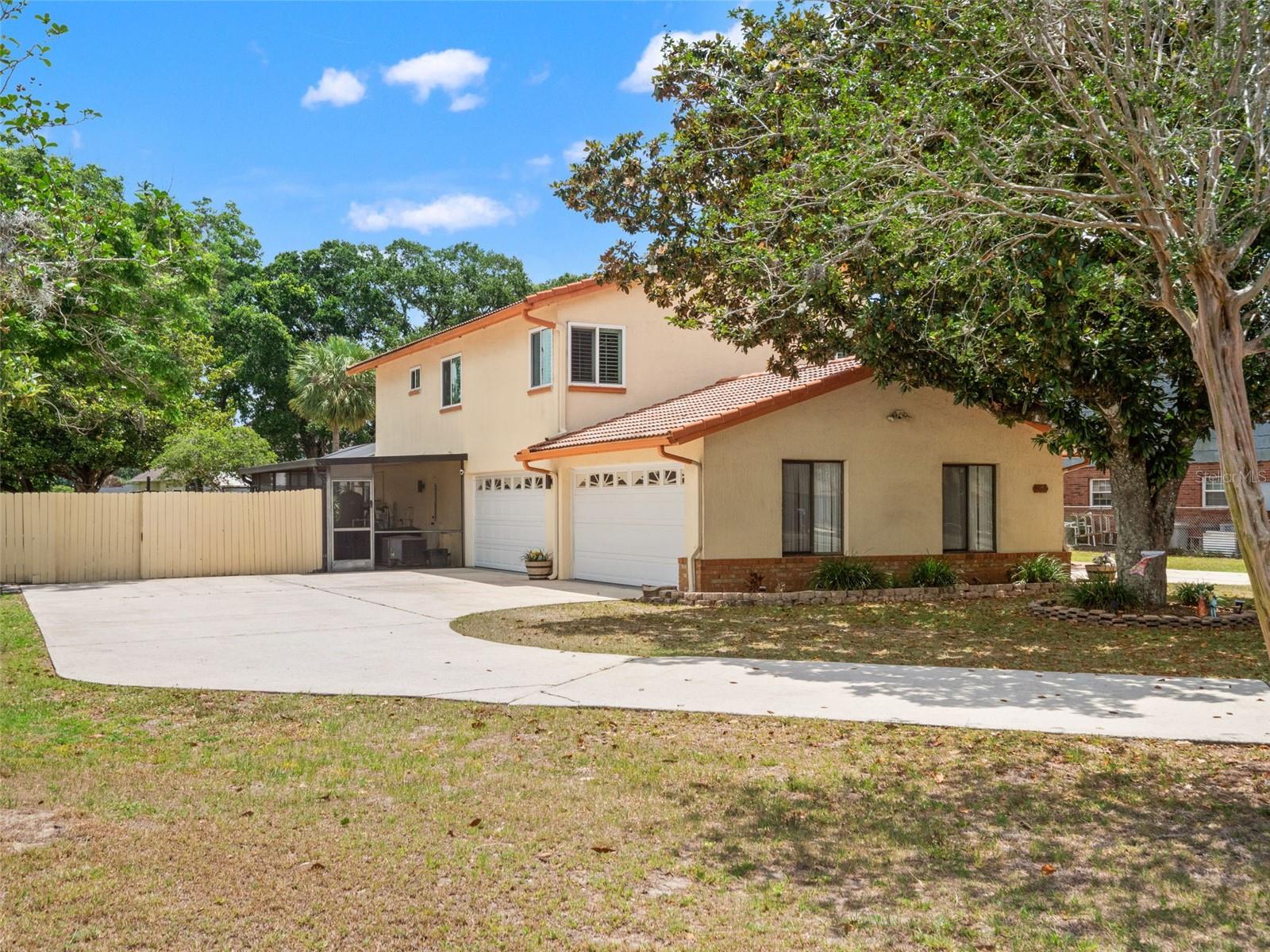 1161 W Lake Brantley Rd Property Photo 3