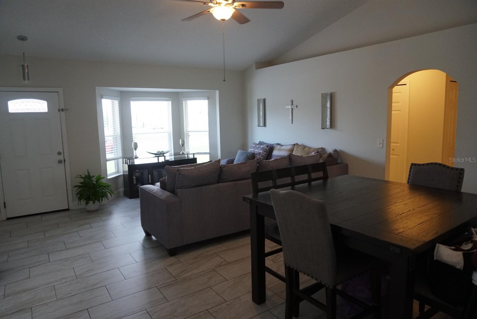2960 Belkton Property Photo 3
