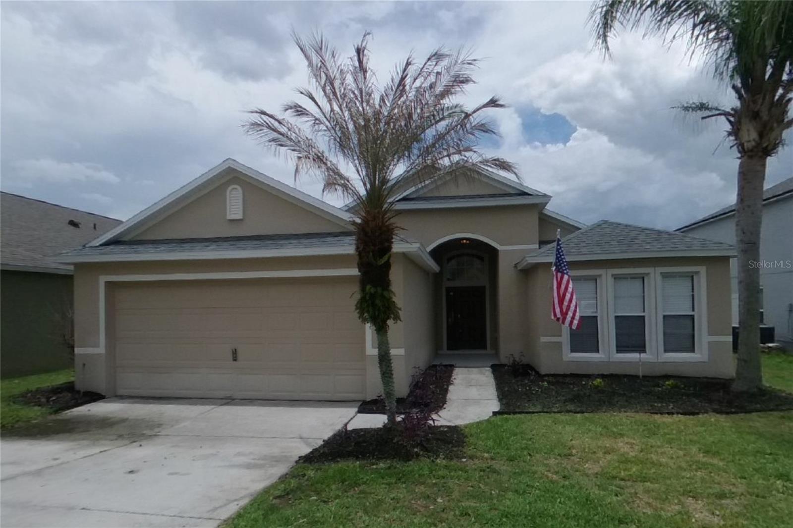 O6422813 Property Photo 1