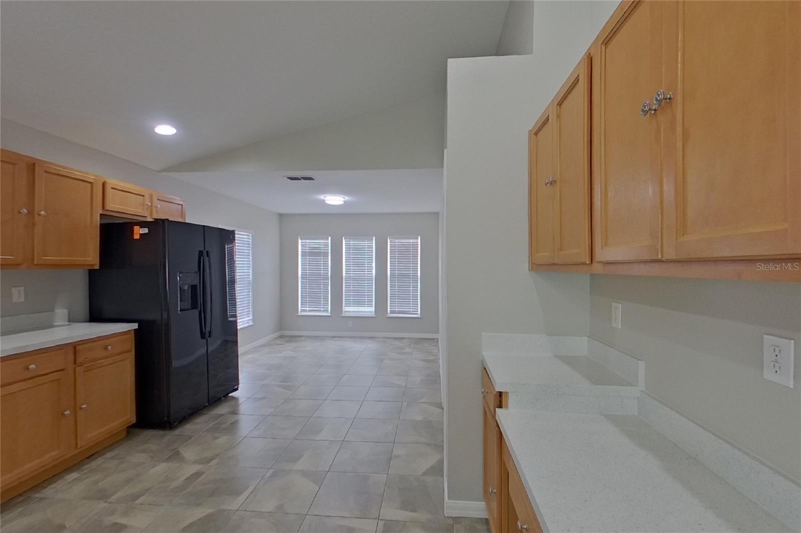O6422813 Property Photo 6