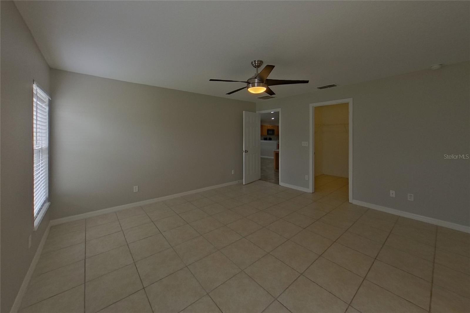 O6422813 Property Photo 9