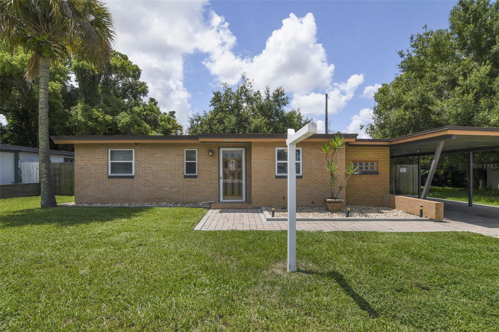 1012 W Fairbanks Ave Property Photo 1