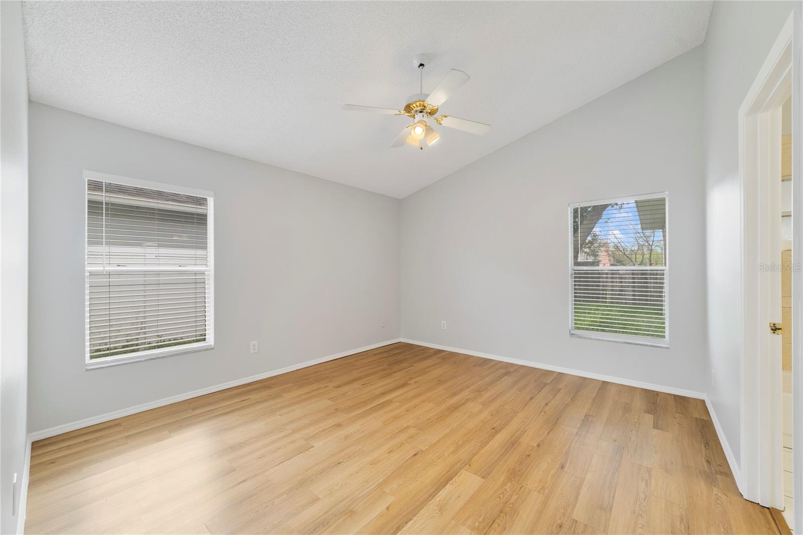 9752 Piney Point Cir Property Photo 10