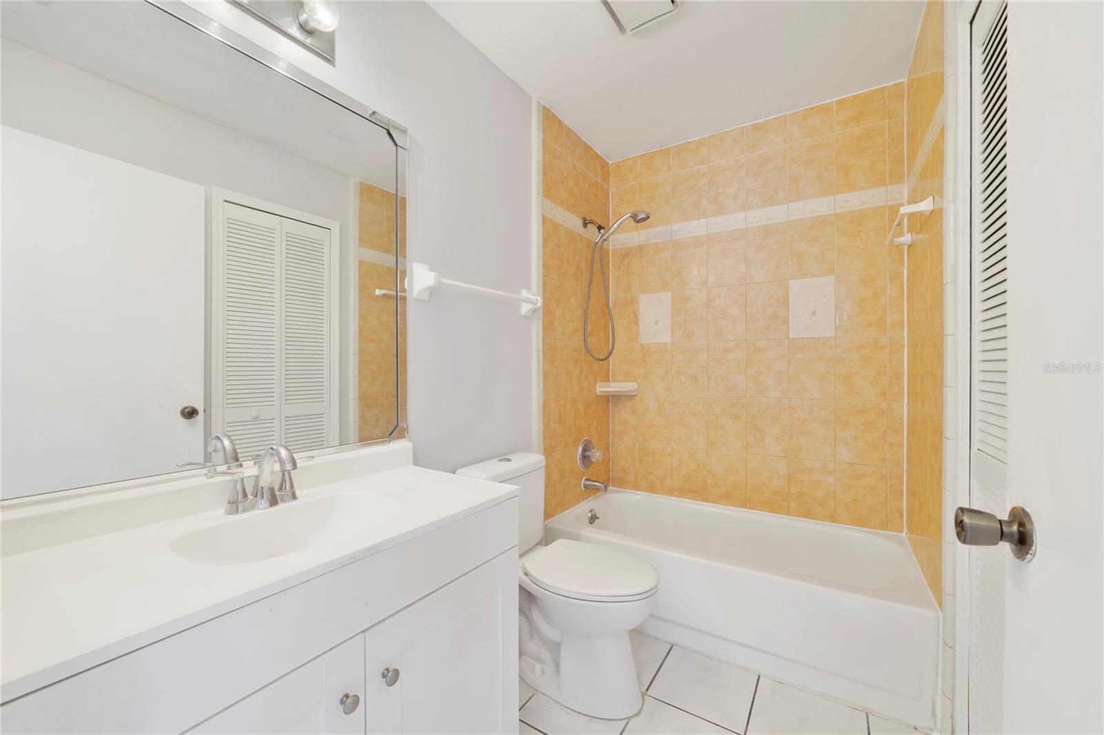 9752 Piney Point Cir Property Photo 16