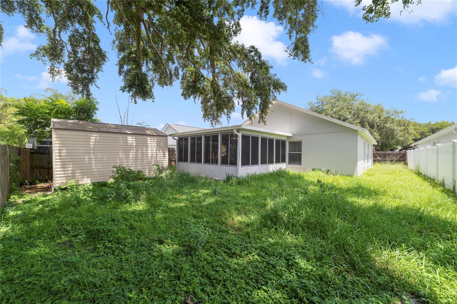 9752 Piney Point Cir Property Photo 24