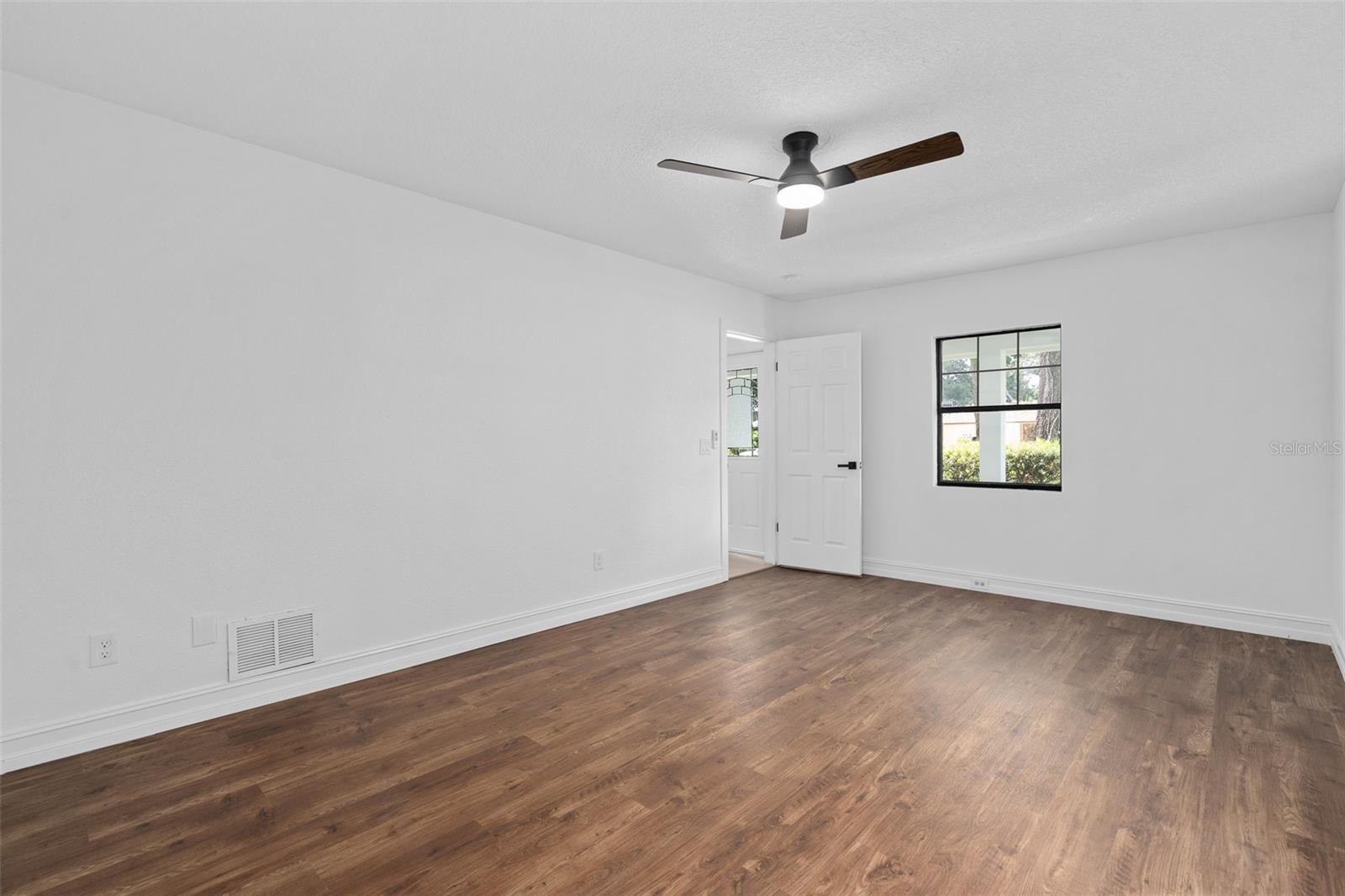 4221 Greenfern Dr Property Photo 15