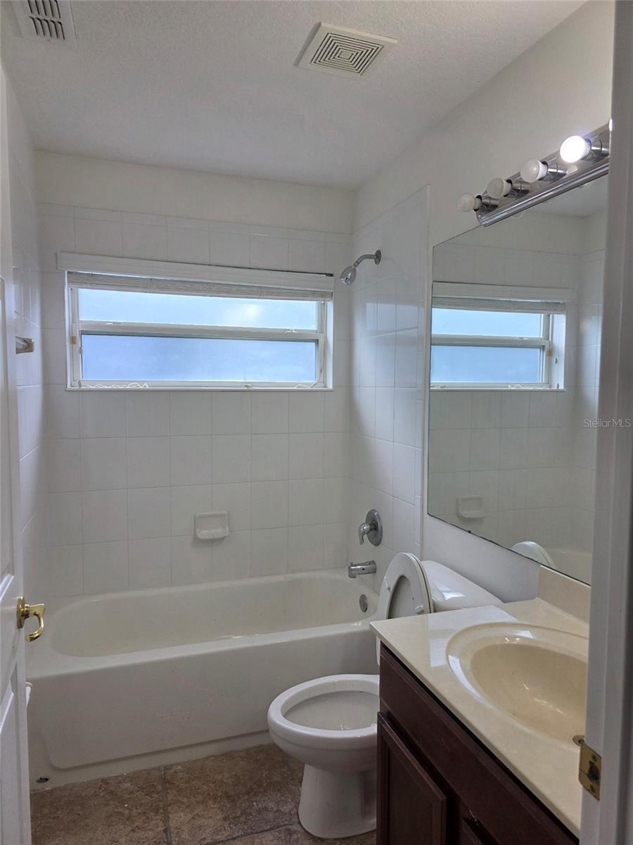 881 Seneca Trl Property Photo 7