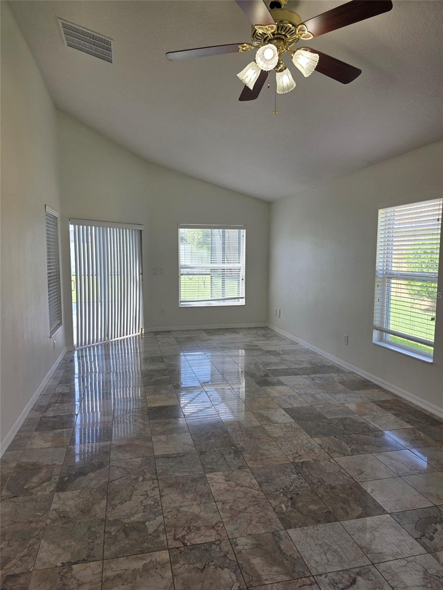 881 Seneca Trl Property Photo 10