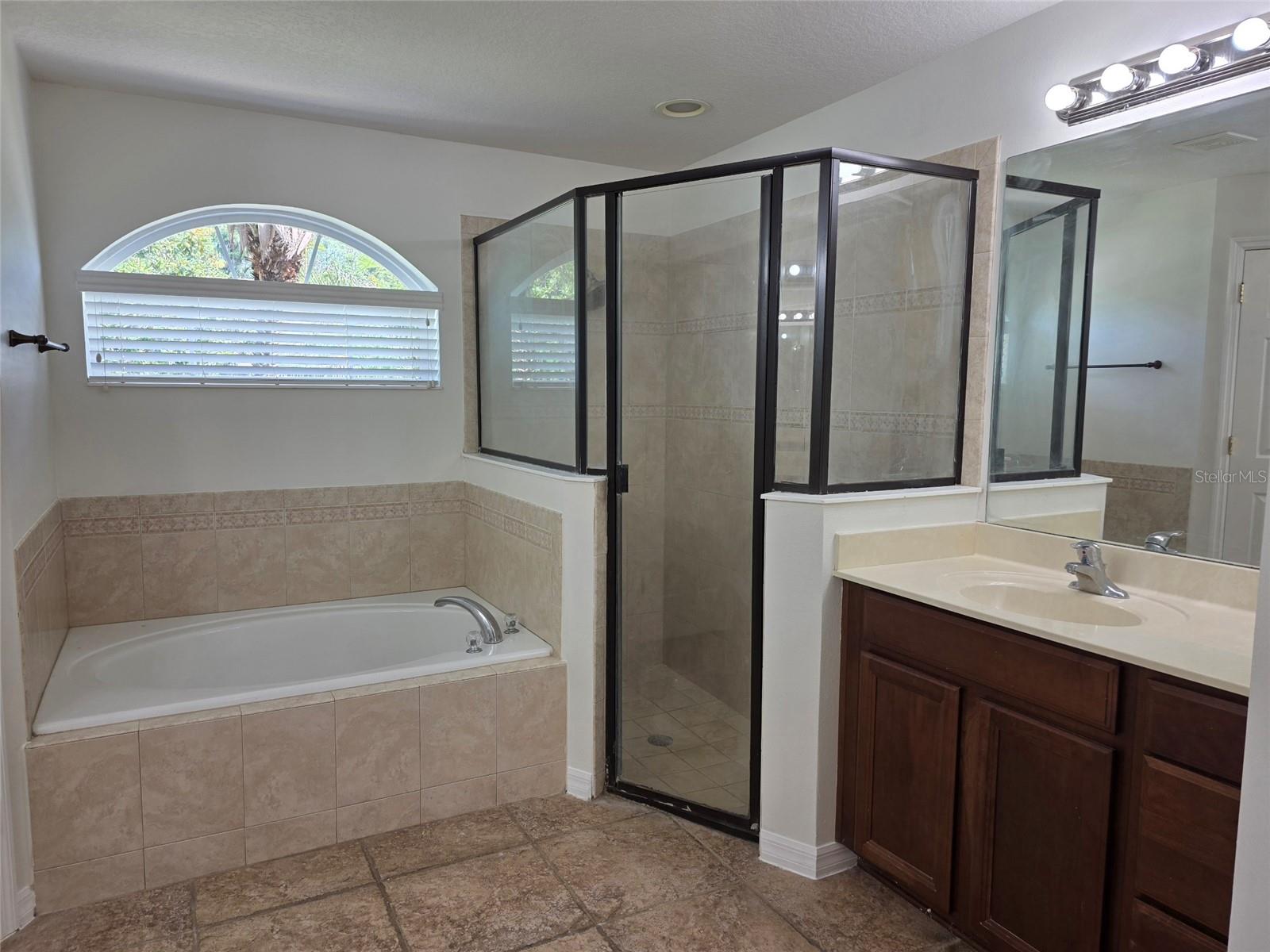 881 Seneca Trl Property Photo 12