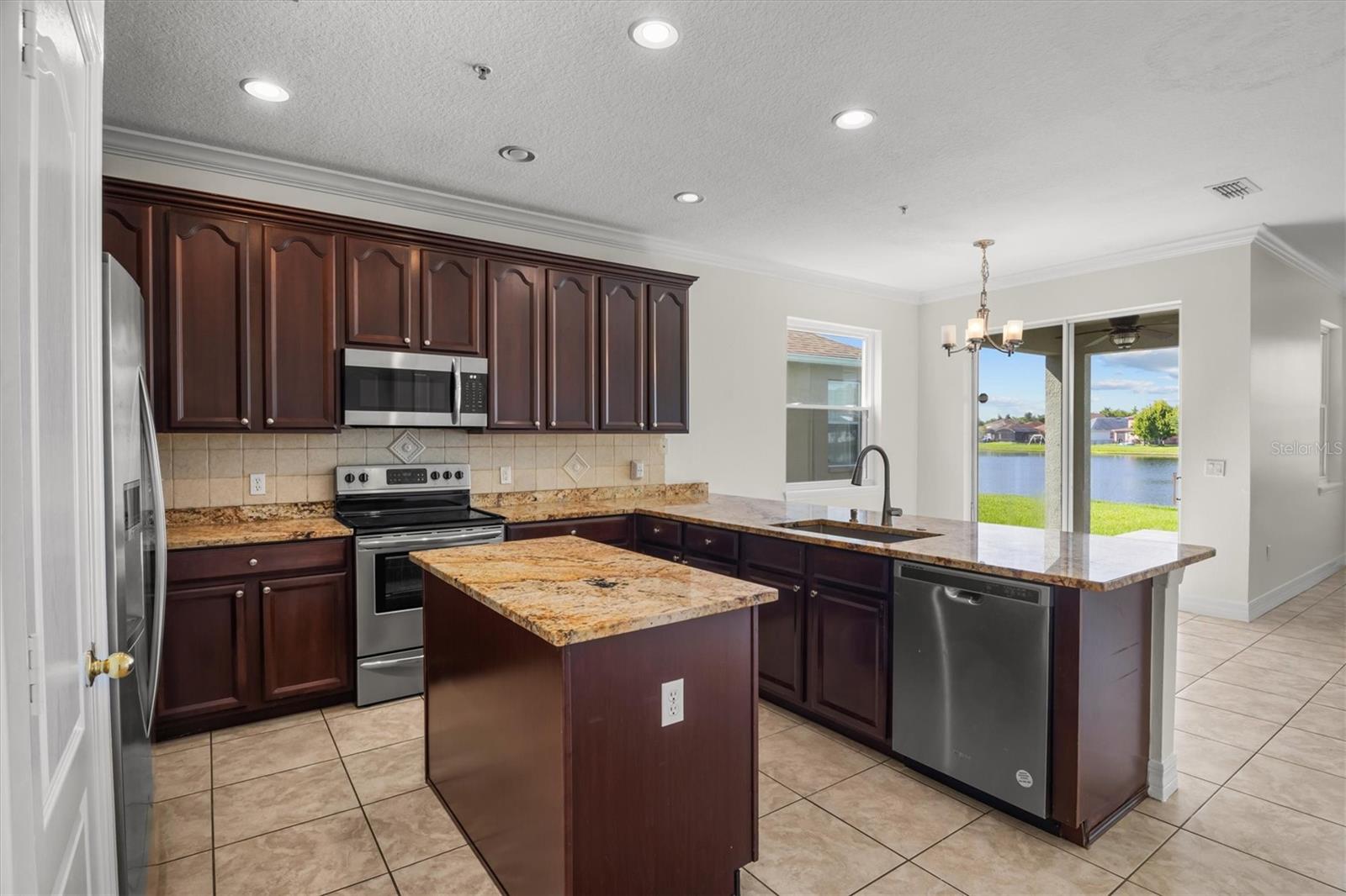 10550 Eastpark Woods Dr Property Photo 8