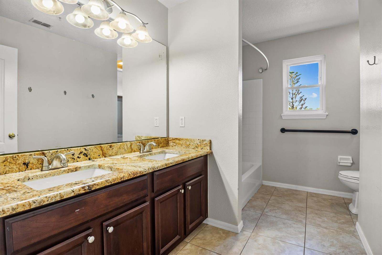 10550 Eastpark Woods Dr Property Photo 37