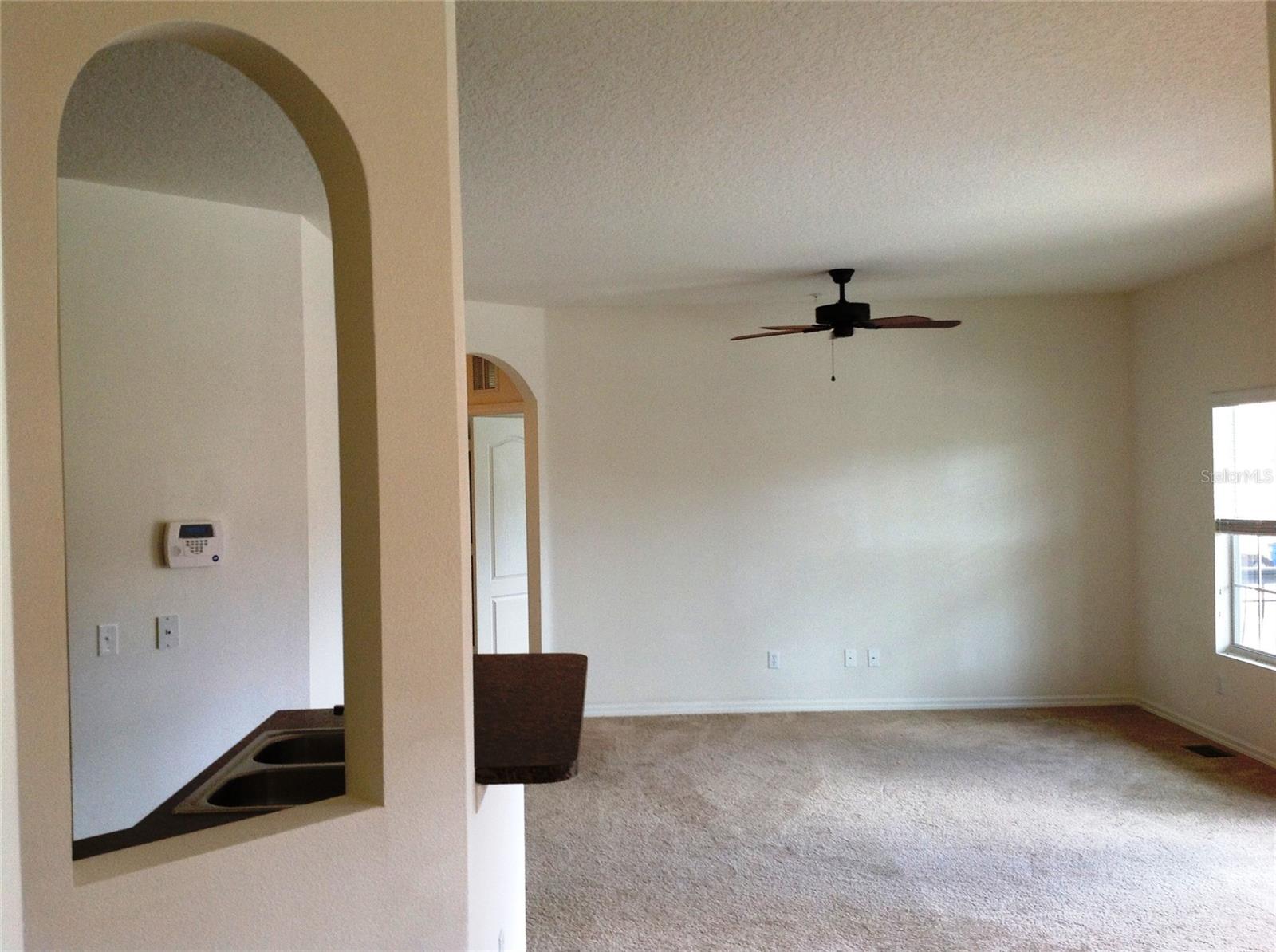 2300 Betsy Ross Ln Property Photo 4