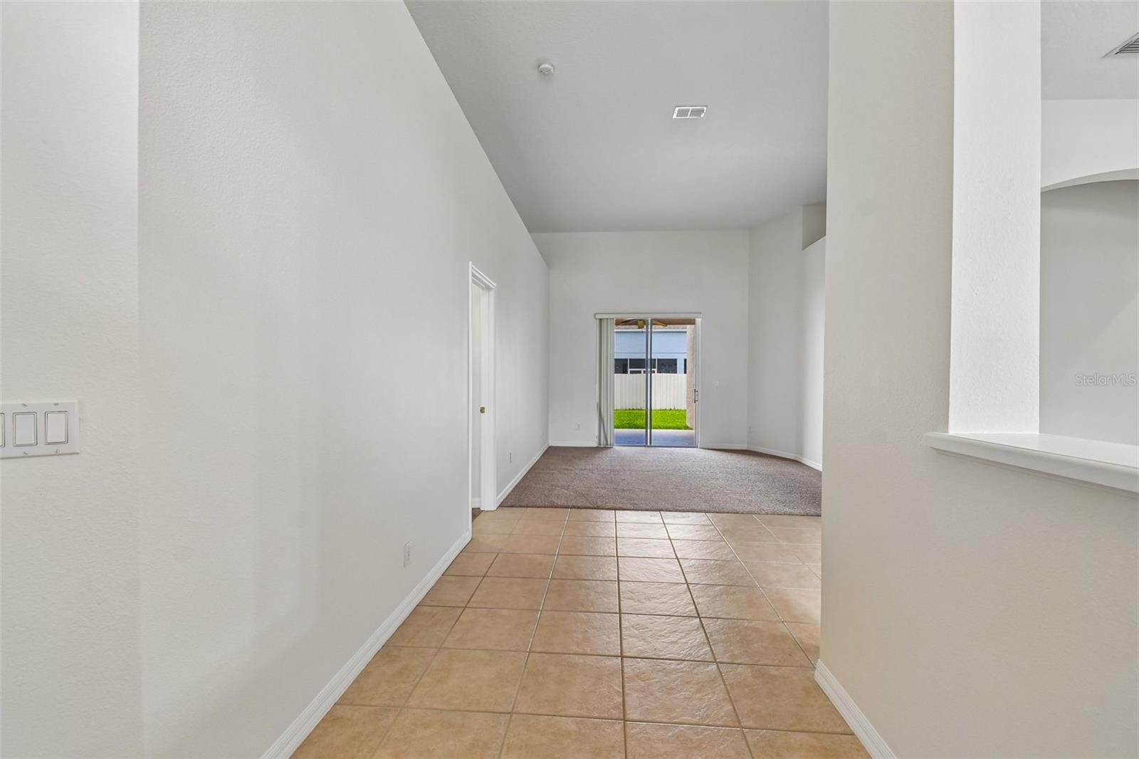 2337 Treymore Dr Property Photo 5