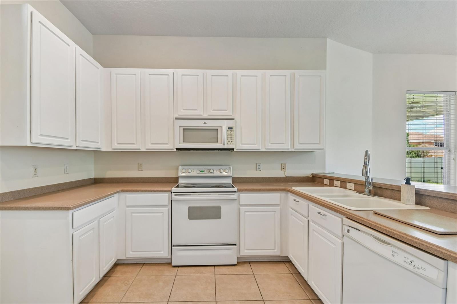2337 Treymore Dr Property Photo 19