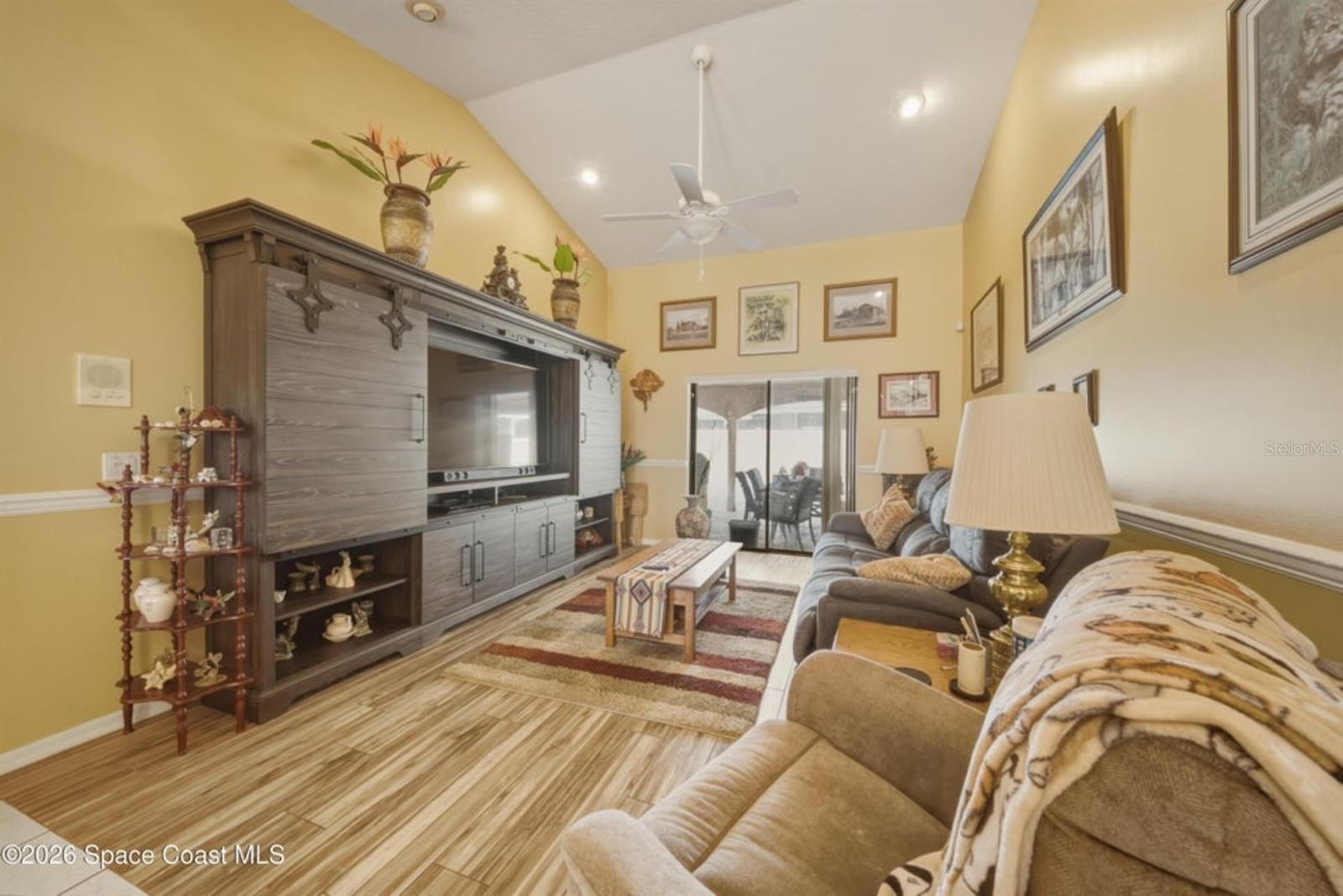 4562 Helena Dr Property Photo 15
