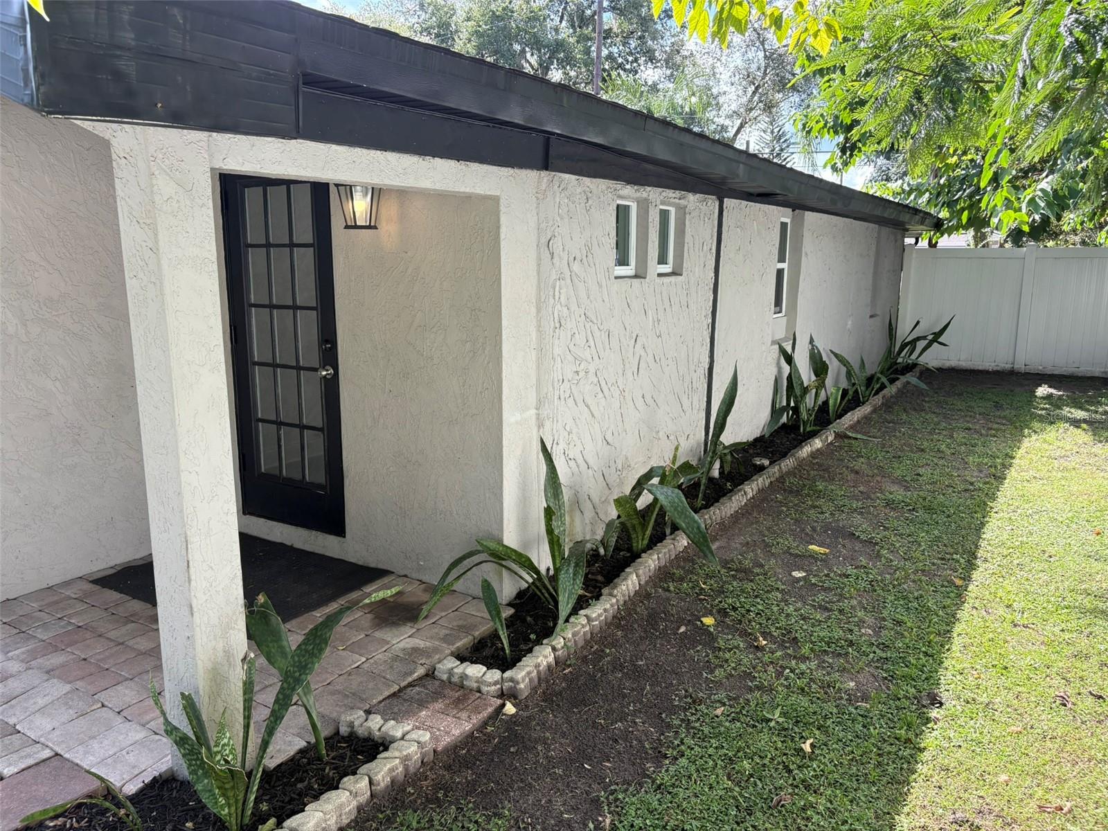 2415 Mayer St Property Photo 4
