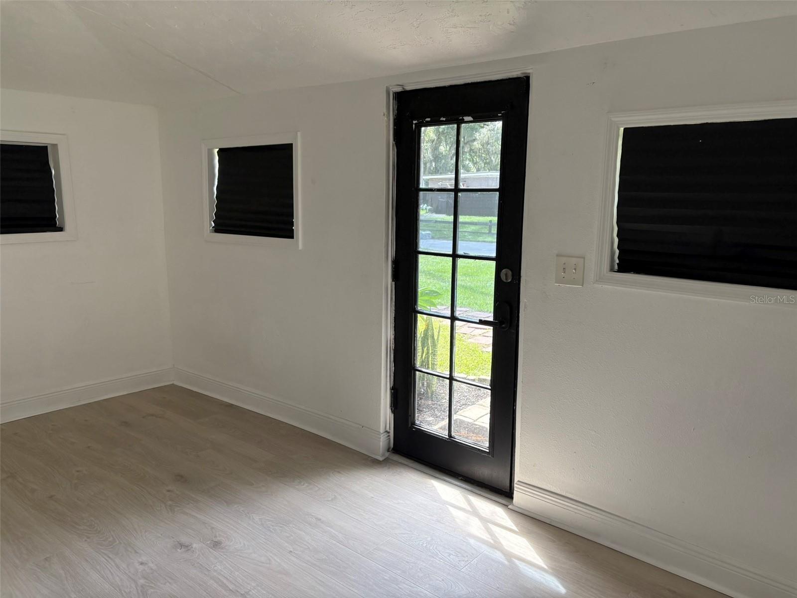 2415 Mayer St Property Photo 7