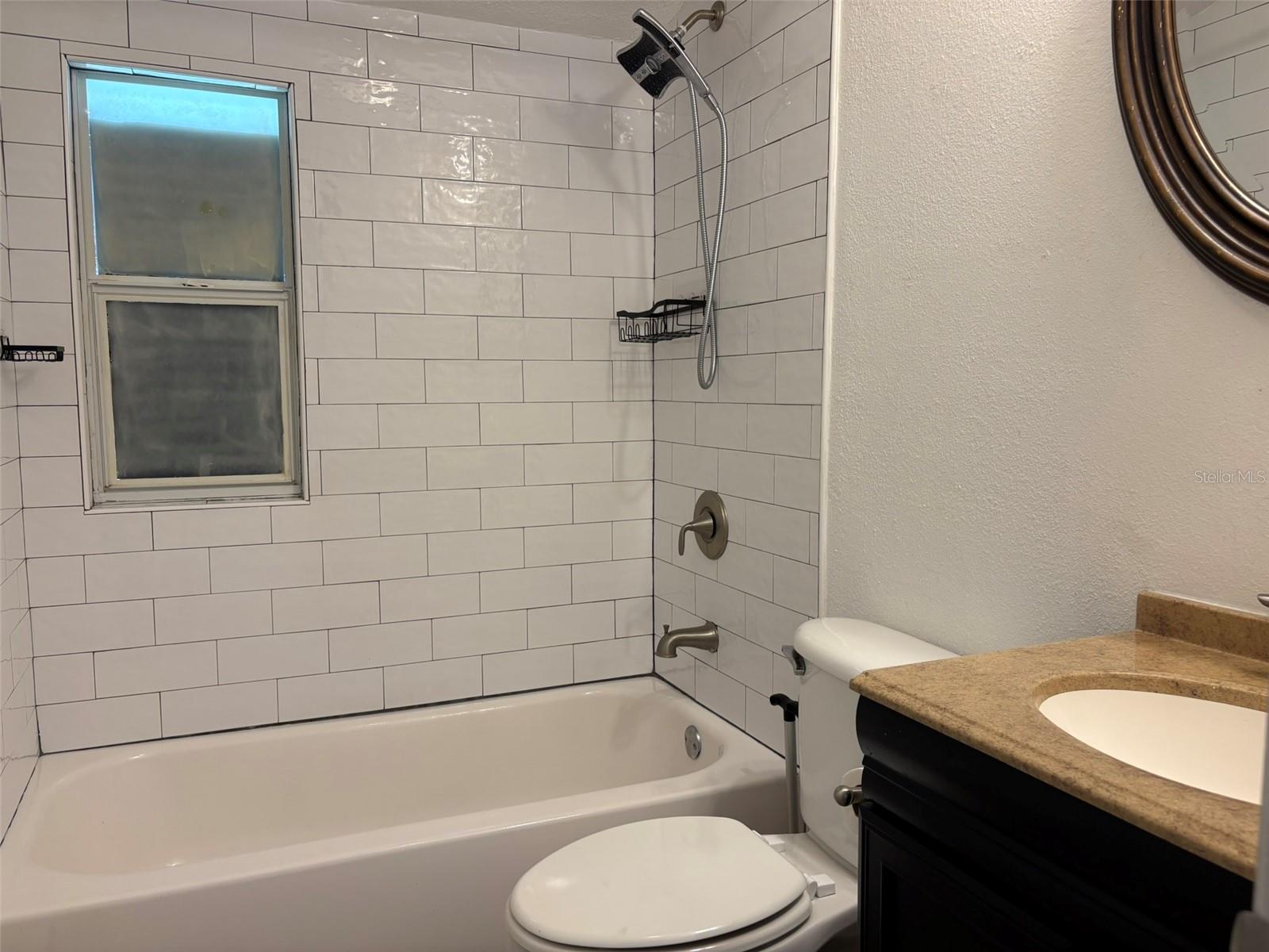 2415 Mayer St Property Photo 20