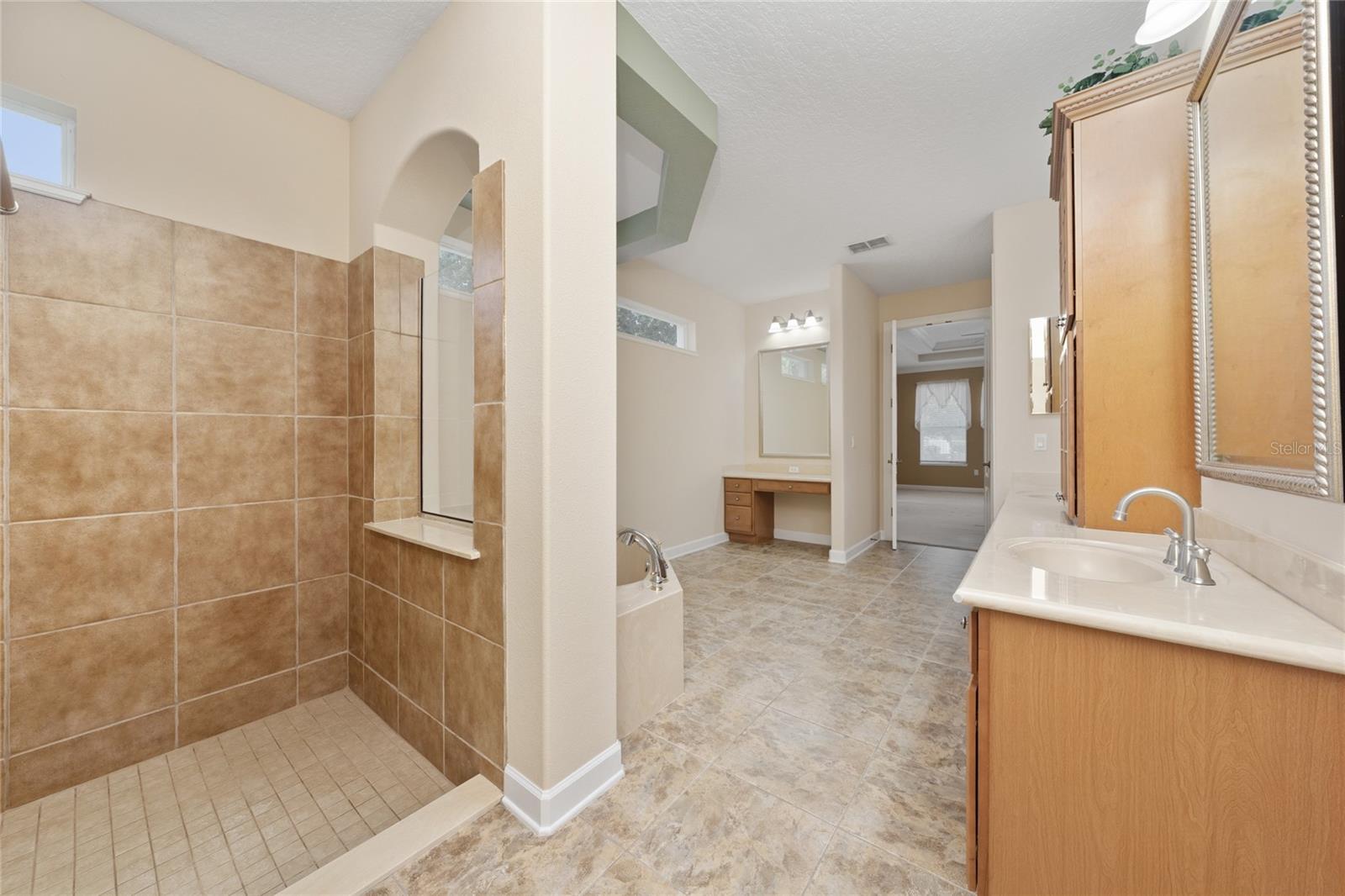6230 Bordeaux Cir Property Photo 20