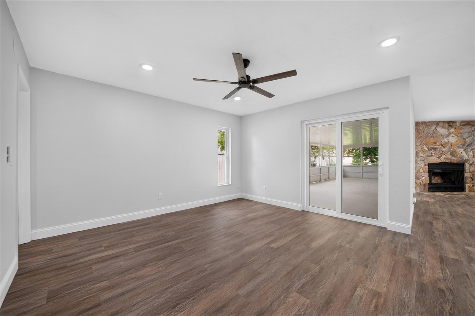 12100 Carolina Woods Ln Property Photo 12