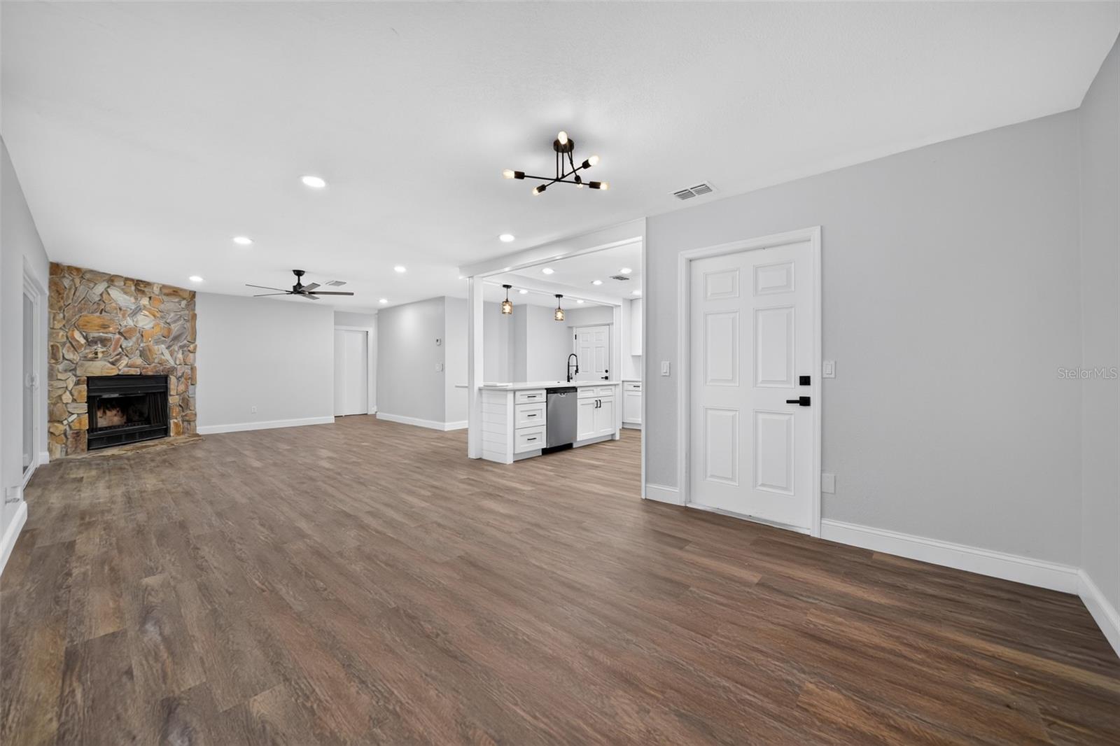 12100 Carolina Woods Ln Property Photo 13