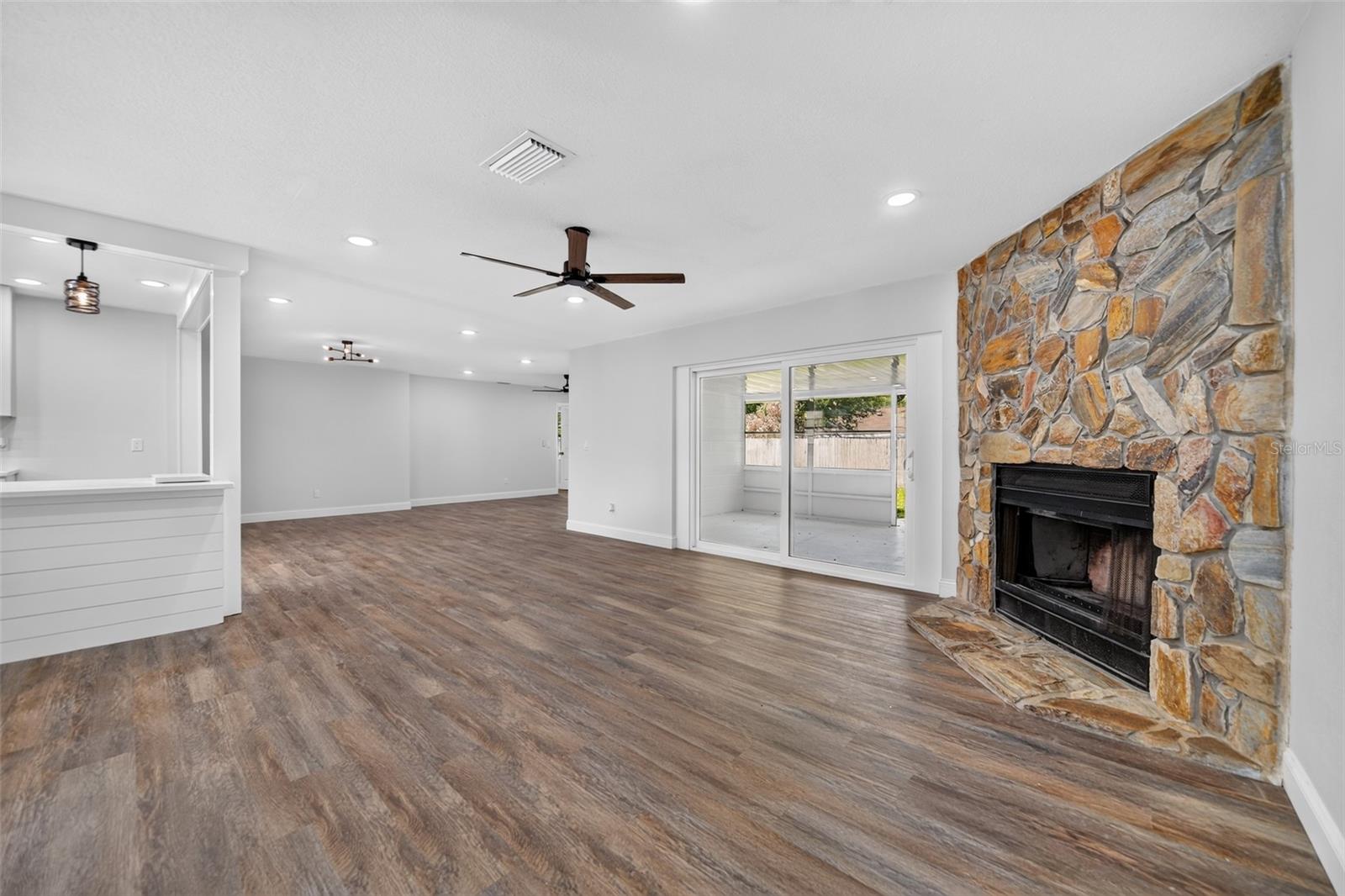 12100 Carolina Woods Ln Property Photo 15