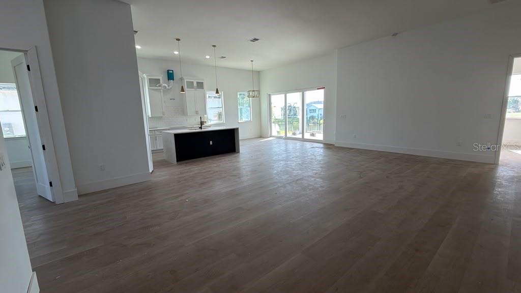 9351 Athel Dr Property Photo 8