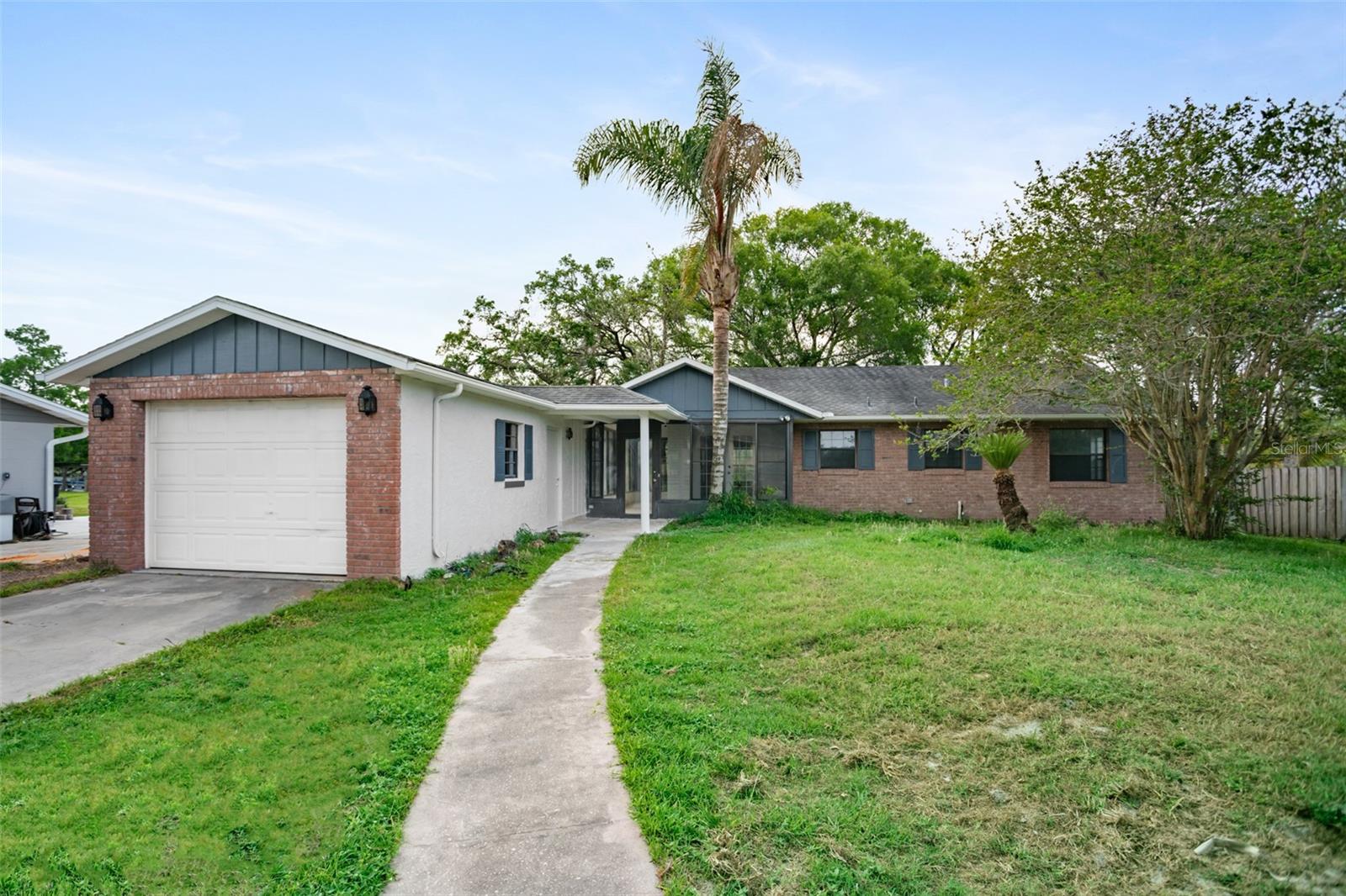 28046 Lois Dr Property Photo 1