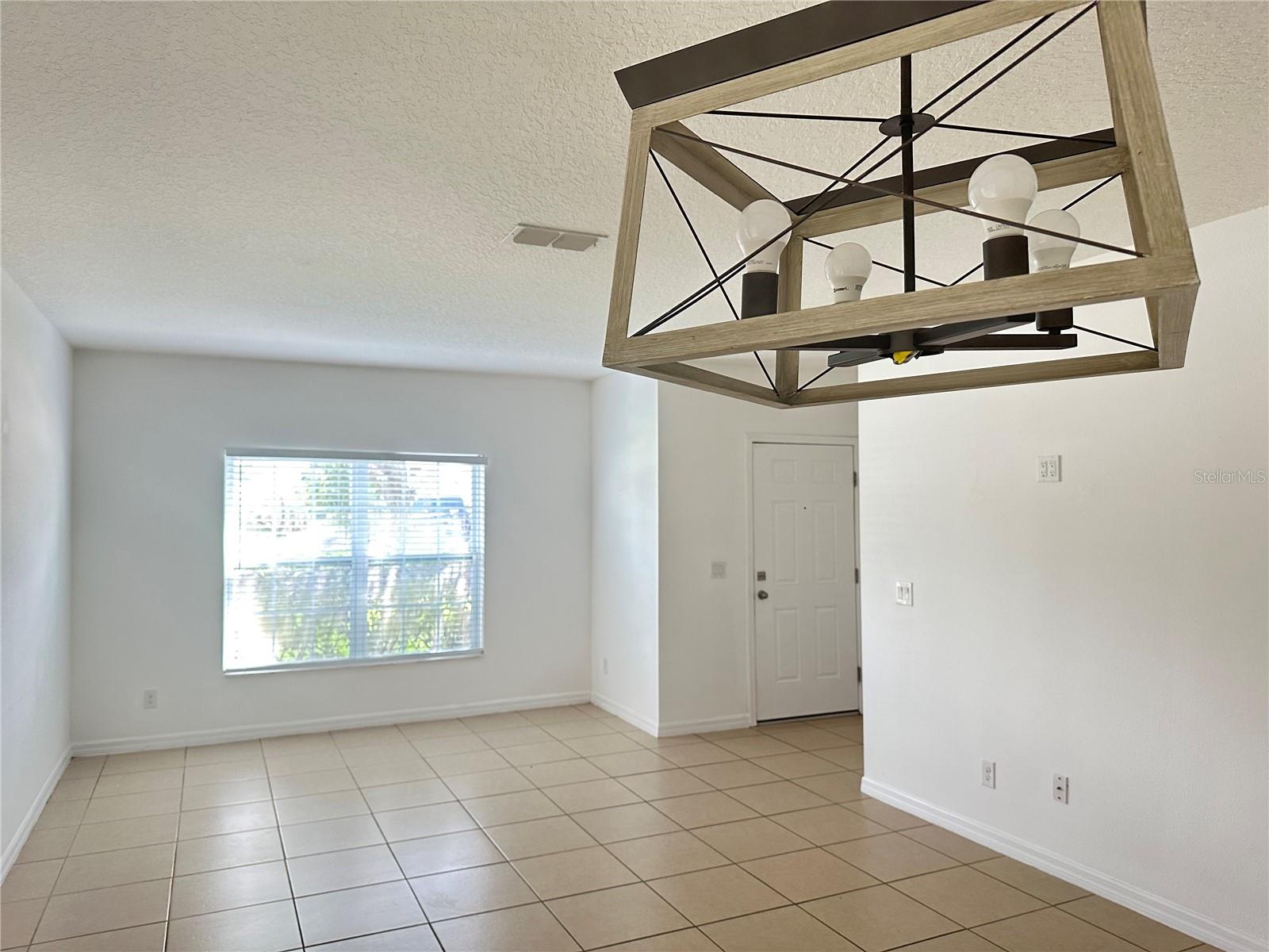 477 Kestrel Dr Property Photo 3