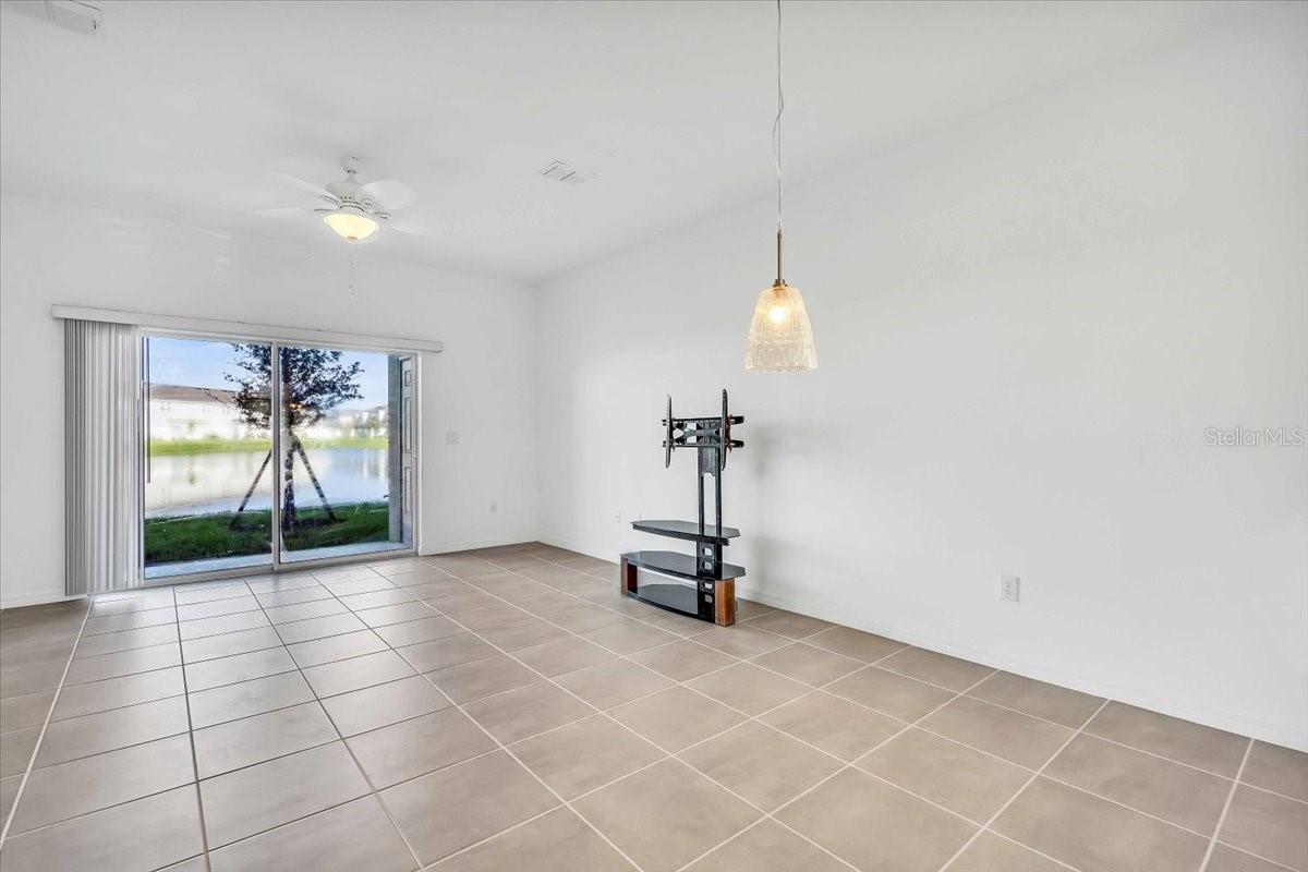 11747 Stonesmith Xing Property Photo 6