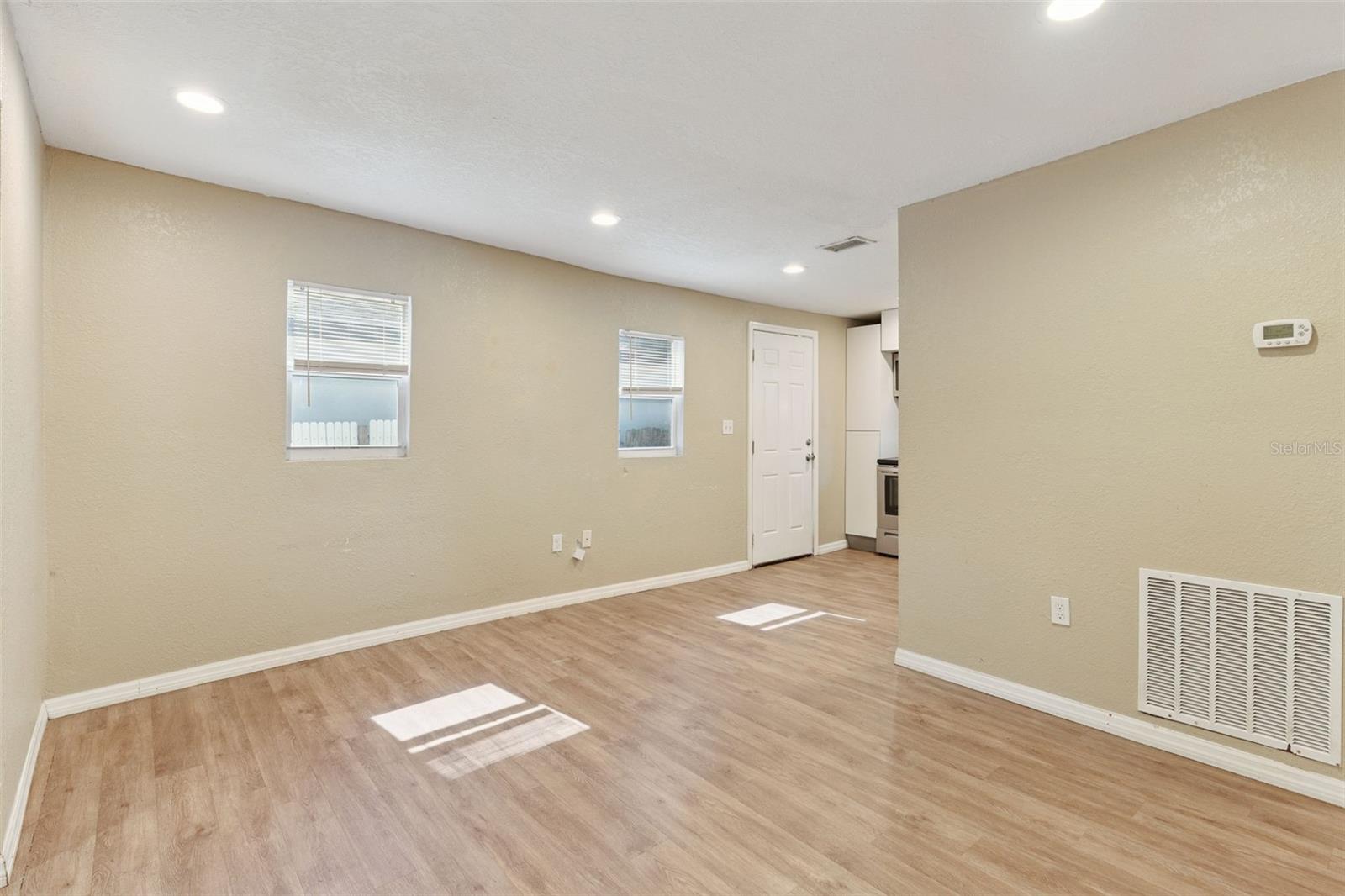5000 Huppel Ave Property Photo 3