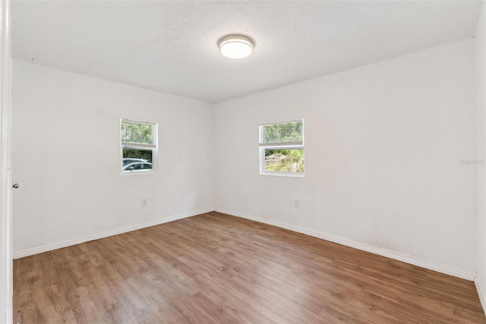 5000 Huppel Ave Property Photo 11