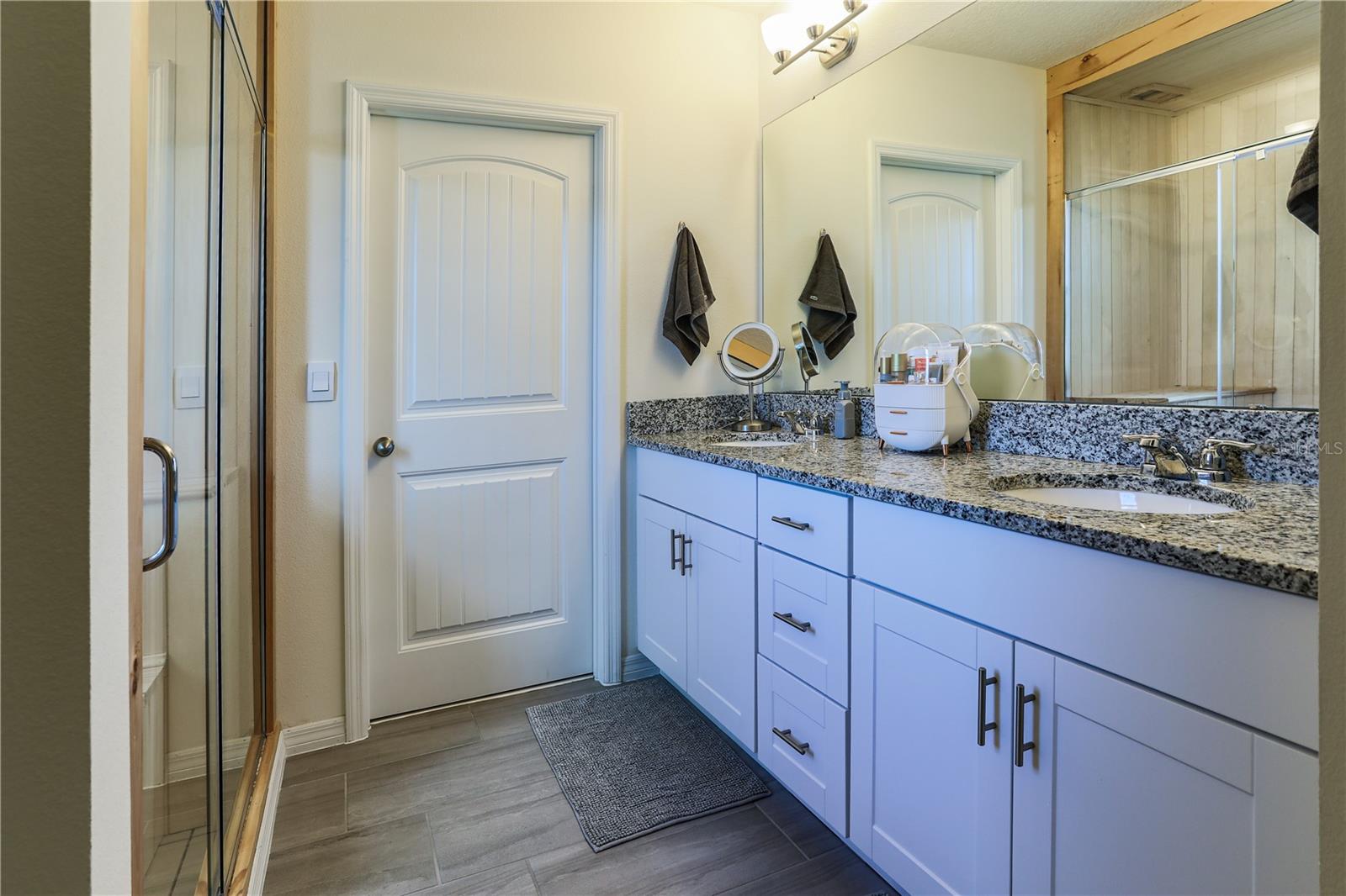 16625 Point Rock Dr Property Photo 29