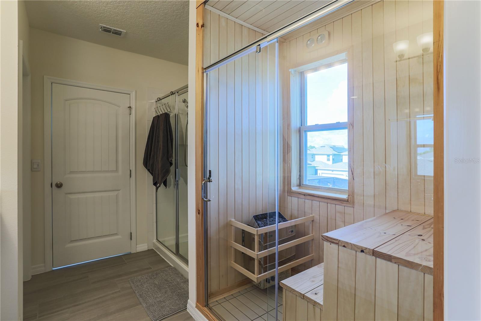 16625 Point Rock Dr Property Photo 30