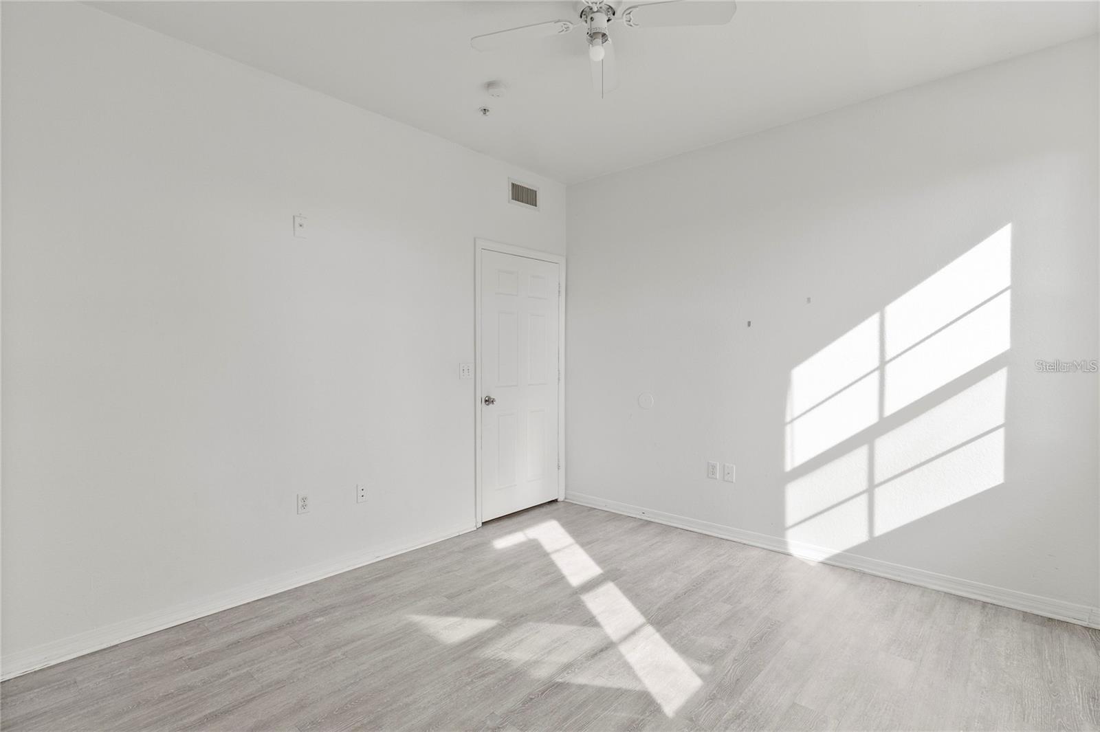 3428 Soho St #b08 Property Photo 10