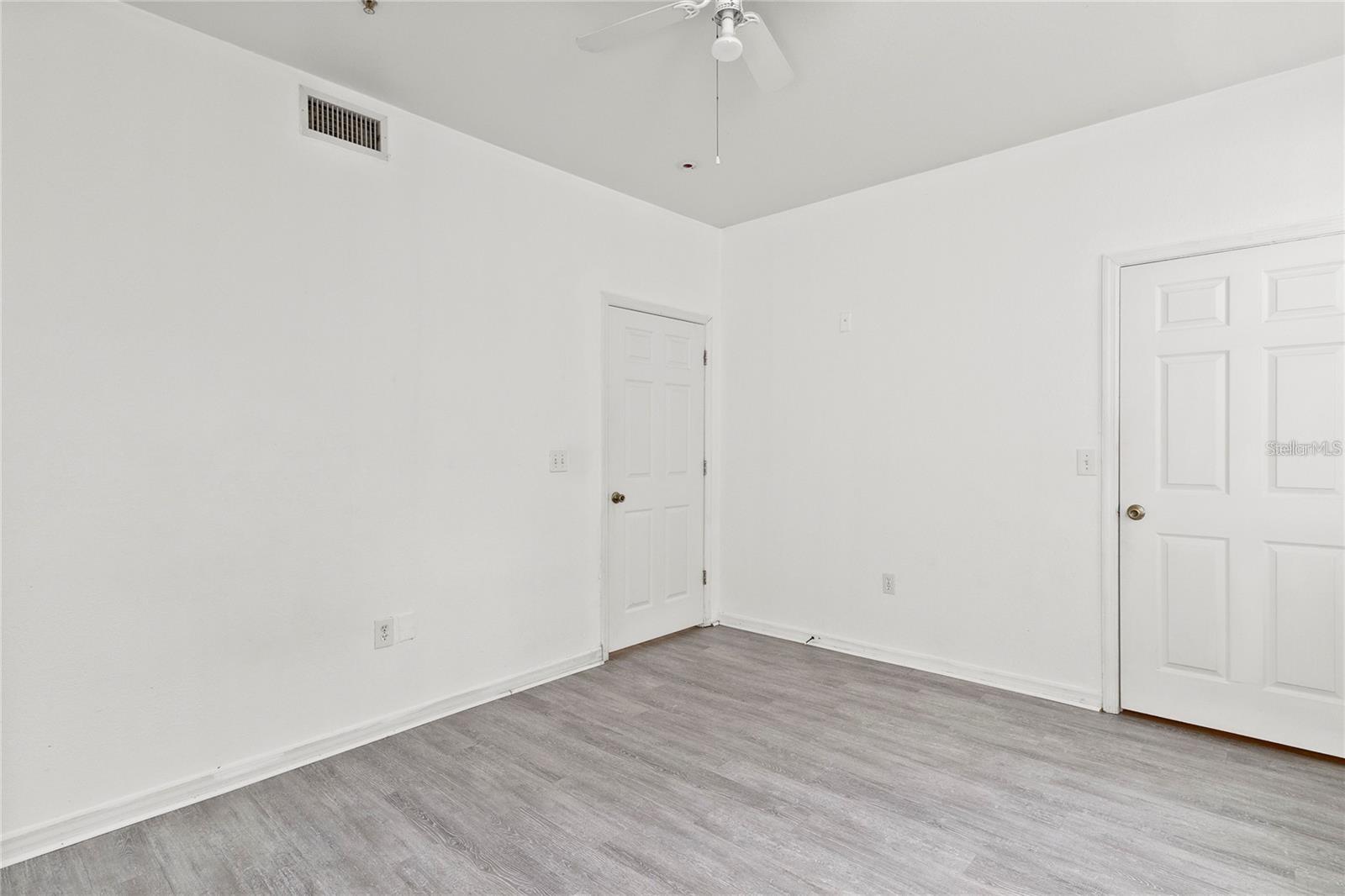 3428 Soho St #b08 Property Photo 14