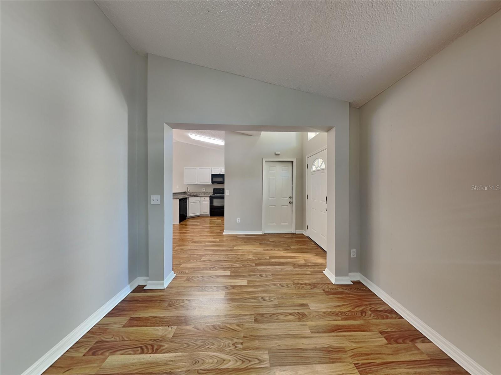 O6423078 Property Photo 19