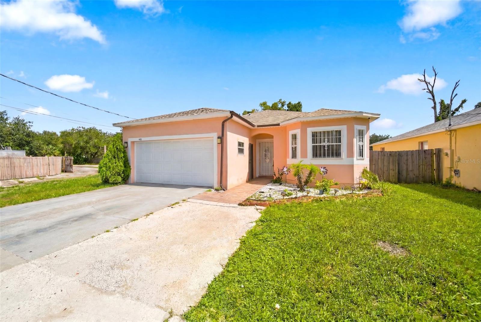 4404 America St Property Photo 2