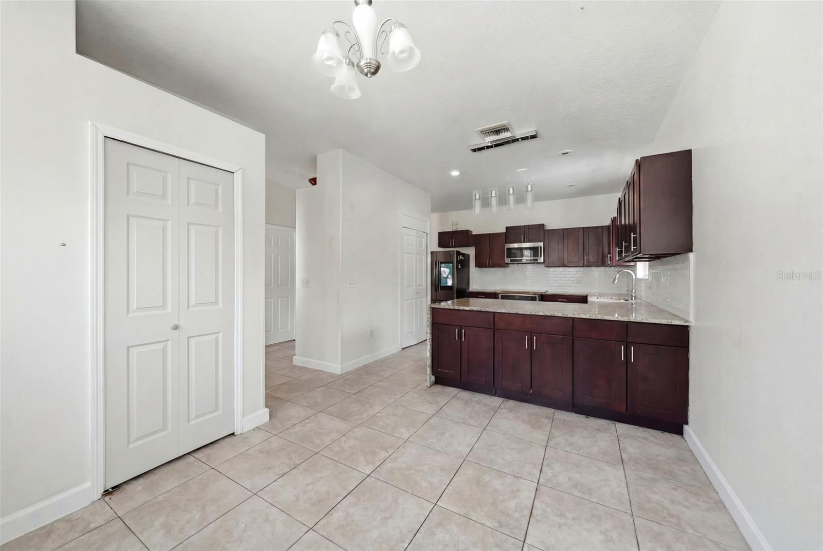 4404 America St Property Photo 5
