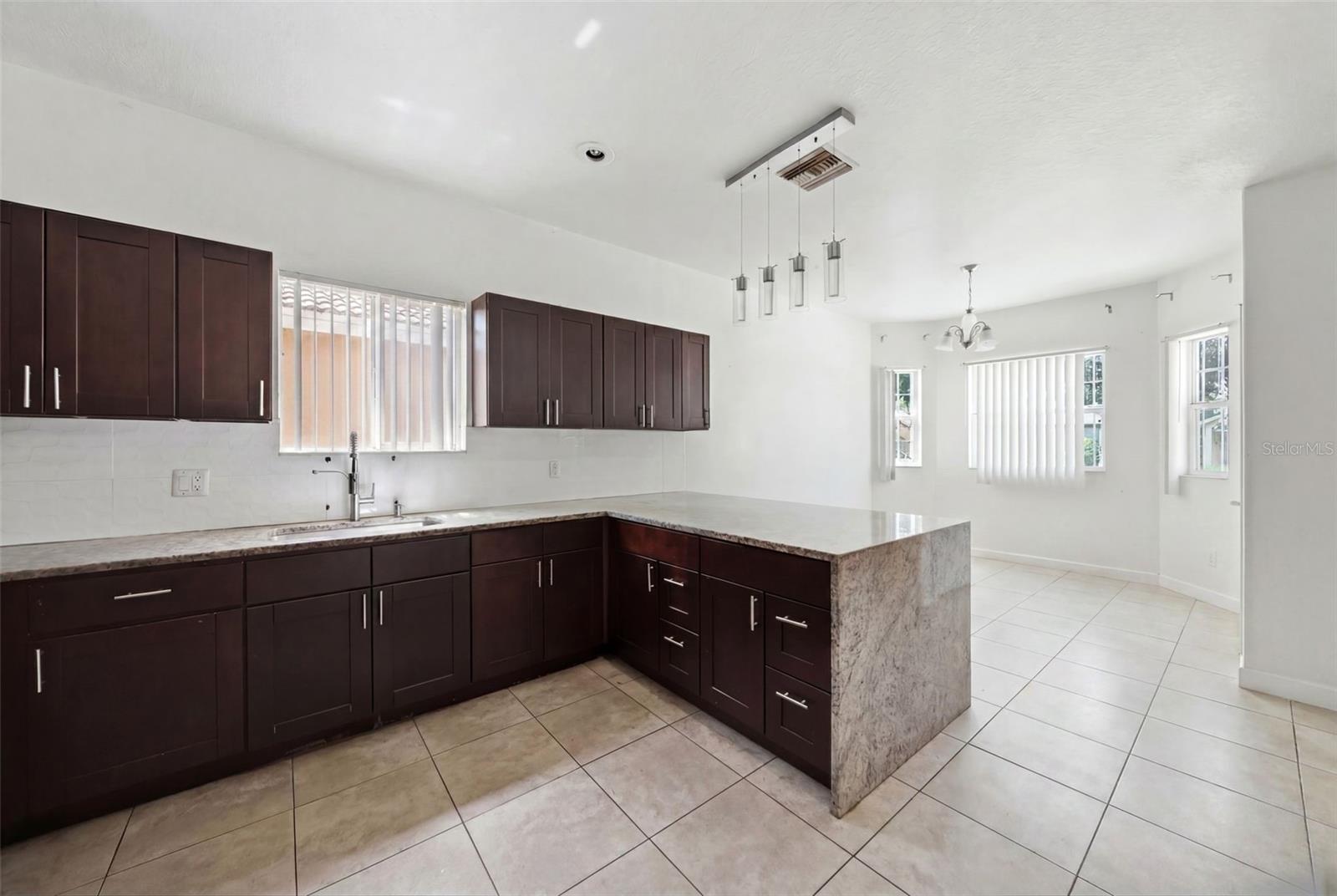 4404 America St Property Photo 6