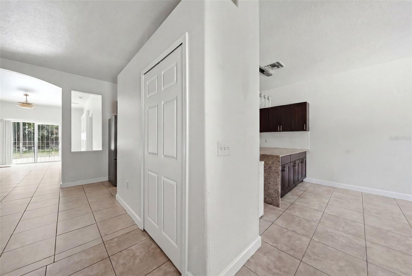 4404 America St Property Photo 8