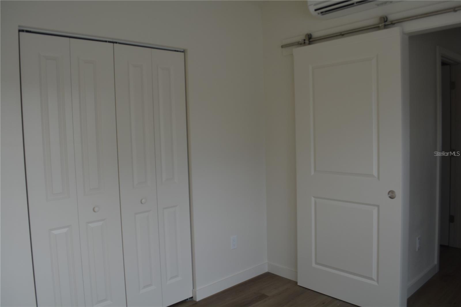 575 2nd St Property Photo 10