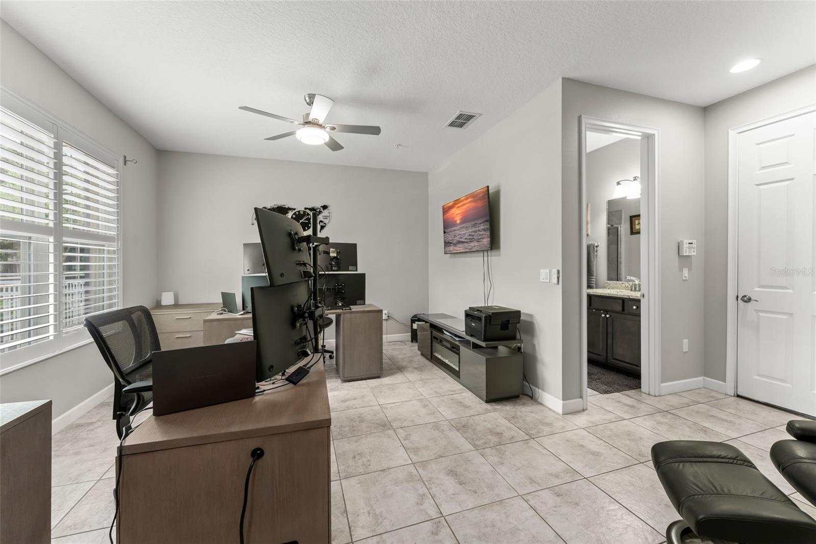 1457 Lake George Dr #1457 Property Photo 4