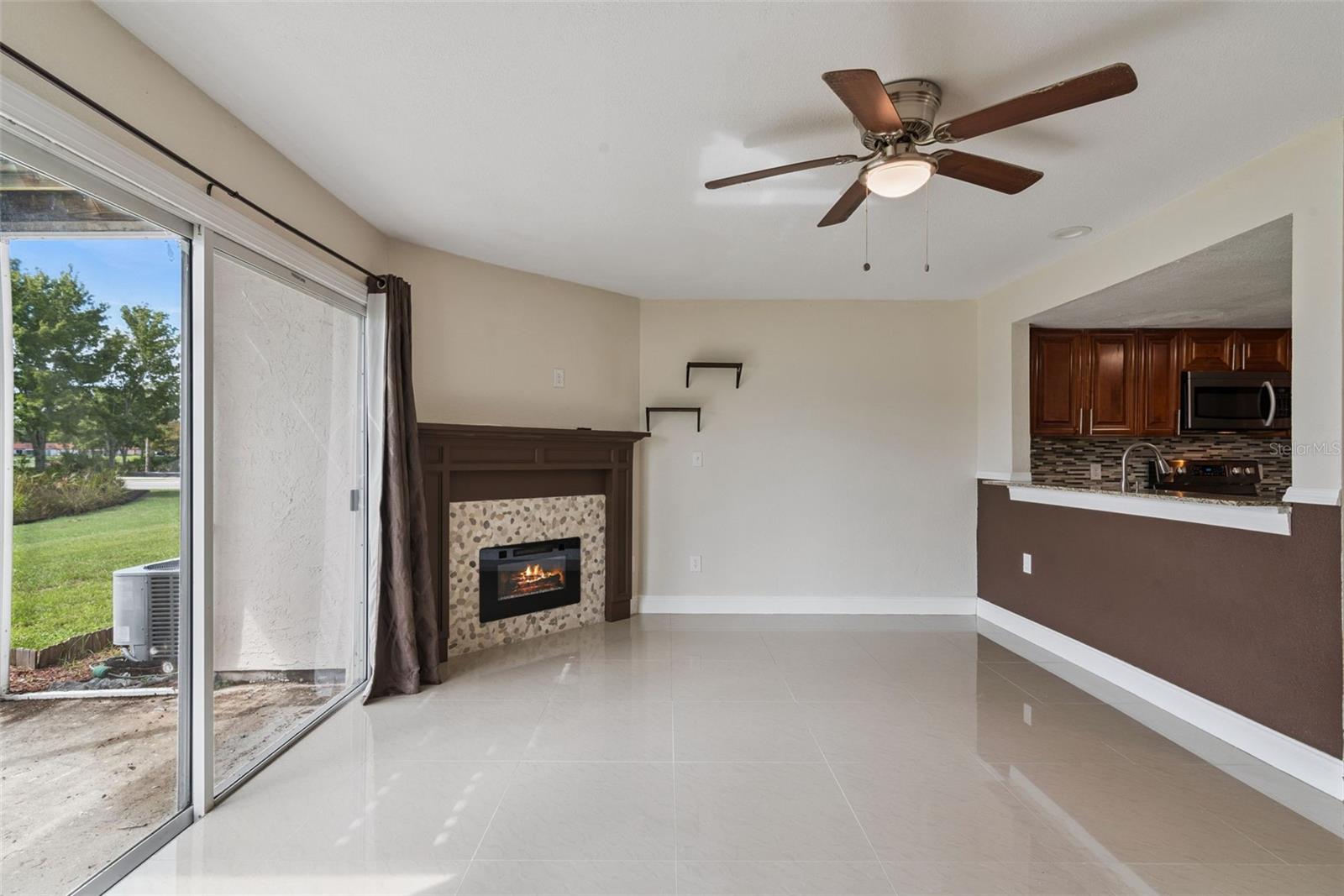 214 Majors Ln #c Property Photo 11